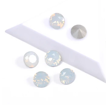 Kvalitné Nechty Drahokamu Biela Opal Farba Skvelý Strih Tvar mm 8 mm 10 mm Pointback Crystal Kameň Pre 3D Nail Art Drahokamy
